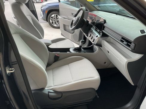 Used 2026 Hyundai Kona SE FWD image 14