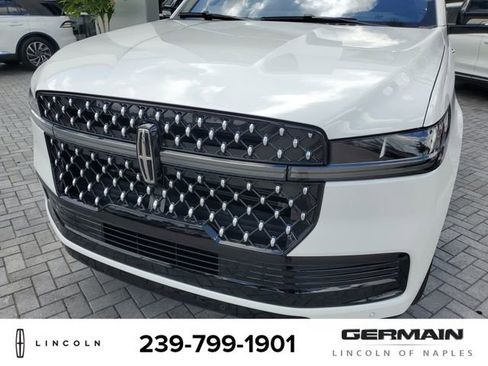 New 2025 Lincoln Navigator Black Label image 13