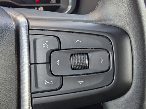 Used 2024 GMC Yukon SLT image 28