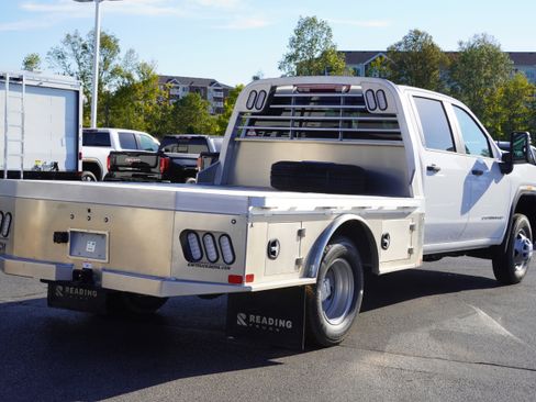 New 2025 GMC Sierra 3500 Pro w/ Convenience Package AWD/4WD image 5