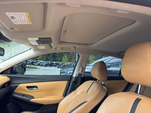 Used 2022 Nissan Sentra SV w/ SV Premium Package image 17