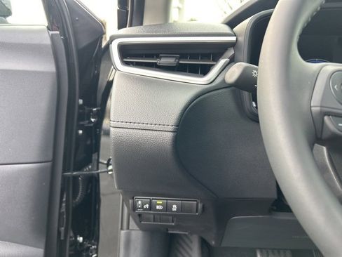 New 2026 Toyota Corolla Cross LE image 27