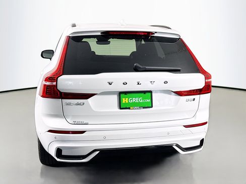 Used 2023 Volvo XC60 B5 Plus w/ Climate Package AWD/4WD image 8