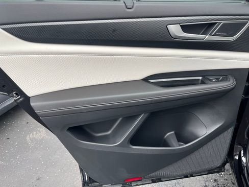 Used 2024 Volkswagen Atlas Cross Sport SEL Premium R-Line image 23