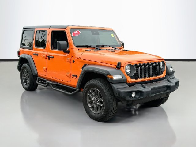 Used 2025 Jeep Wrangler Unlimited Sport AWD/4WD image 3