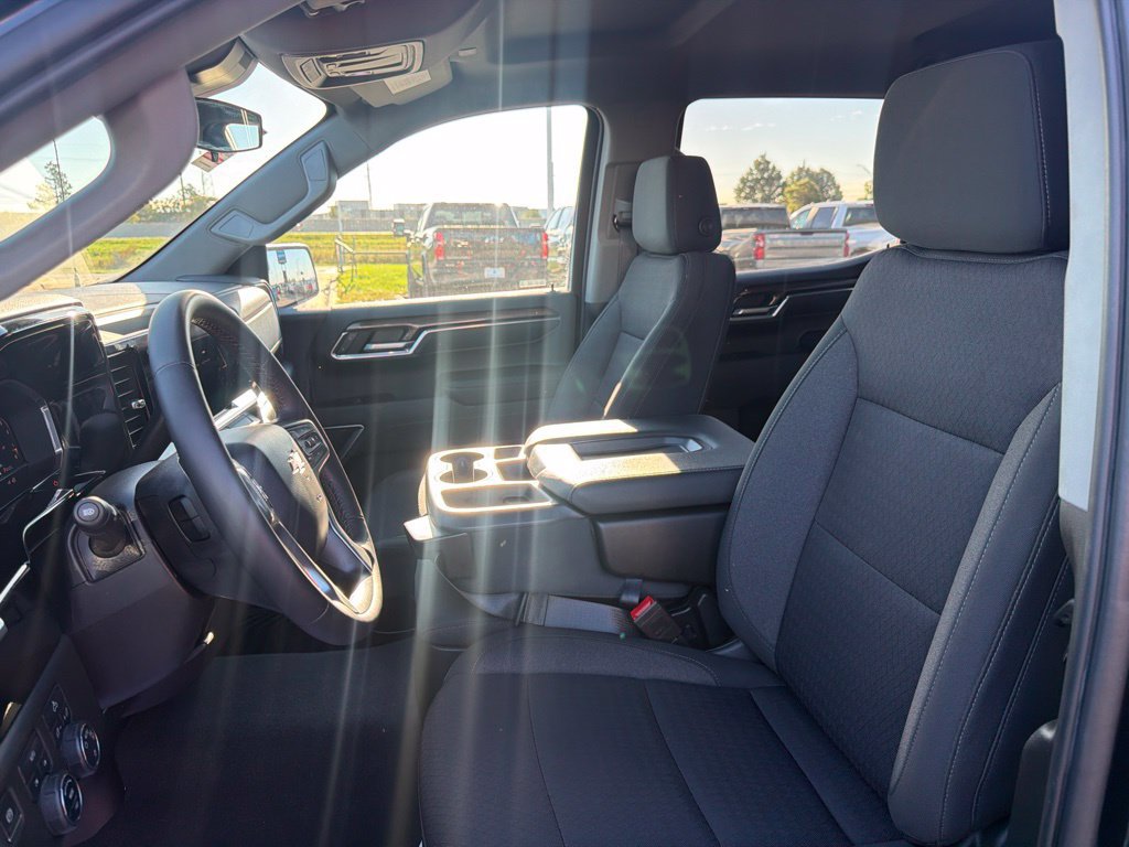 Used 2022 Chevrolet Silverado 1500 LT AWD/4WD image 18