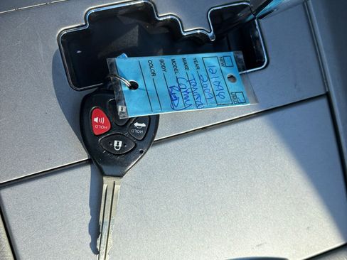 Used 2009 Toyota Camry image 16