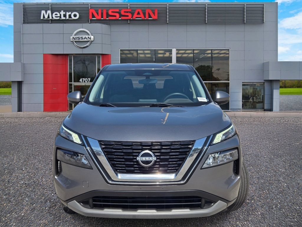 Certified 2023 Nissan Rogue SV FWD image 2