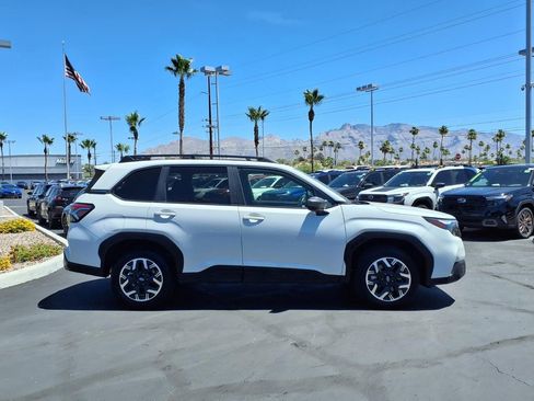 Certified 2025 Subaru Forester Premium AWD/4WD image 9