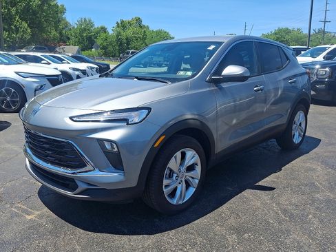 Used 2025 Buick Encore GX Preferred AWD/4WD image 3