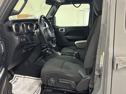 Used 2020 Jeep Wrangler Unlimited Sport S image 9