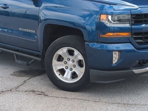 Used 2018 Chevrolet Silverado 1500 LT w/ All Star Edition AWD/4WD image 12