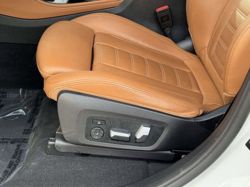 Certified 2021 BMW X4 M40i w/ Executive Package image 19