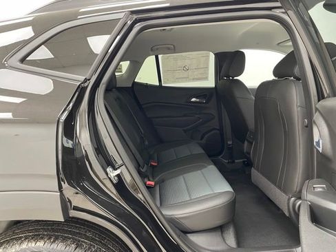 New 2026 Chevrolet Trax LT image 12