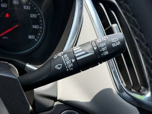 Used 2024 Chevrolet Equinox LT FWD image 20