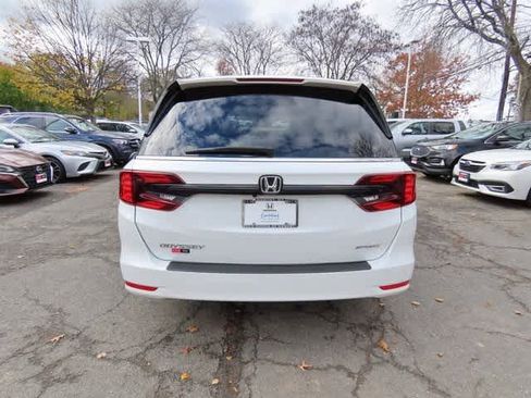 Certified 2023 Honda Odyssey Sport image 5