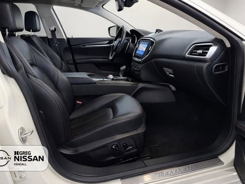 Used 2018 Maserati Ghibli RWD image 10