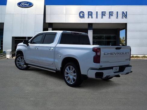 Used 2024 Chevrolet Silverado 1500 High Country AWD/4WD image 9