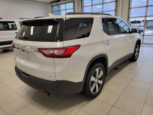 Used 2019 Chevrolet Traverse LT w/ LT Premium Package image 5