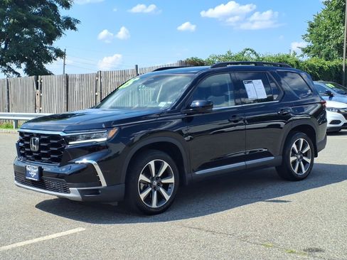 Used 2025 Honda Pilot Elite image 3