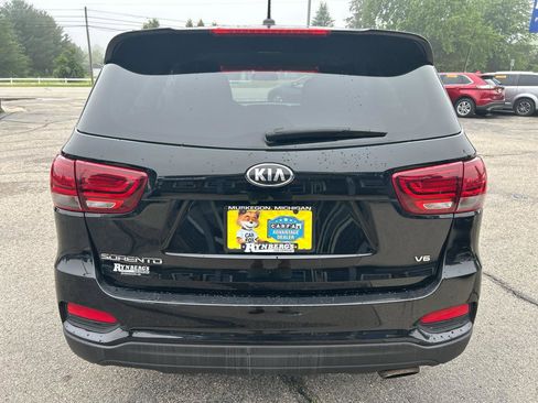 Used 2020 Kia Sorento AWD V6 image 3