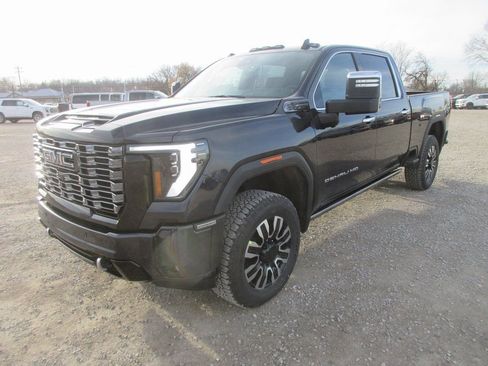 New 2026 GMC Sierra 2500 Denali Ultimate image 11