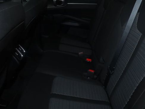 Used 2023 Kia Sorento LX image 28