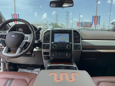 Used 2021 Ford F250 King Ranch w/ King Ranch Ultimate Package AWD/4WD image 36