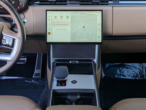 Certified 2025 Land Rover Range Rover SE AWD/4WD image 15