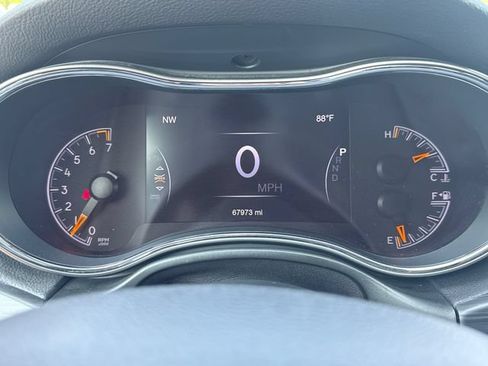 Used 2020 Jeep Grand Cherokee Limited AWD/4WD image 24