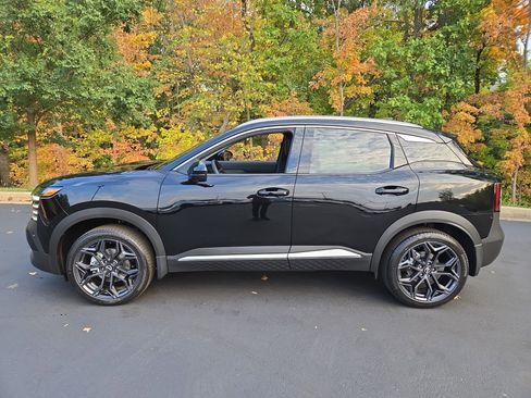 New 2026 Nissan Kicks SR w/ SR Premium Package image 5