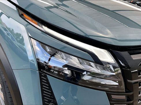 New 2026 Nissan Pathfinder SL AWD/4WD image 18