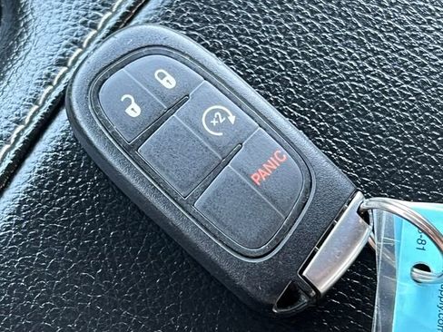Used 2022 RAM 1500 Classic Warlock AWD/4WD image 32