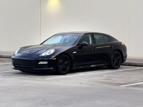 Used 2011 Porsche Panamera 4 AWD/4WD image 3