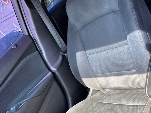 Used 2018 Chevrolet Cruze LS FWD image 15