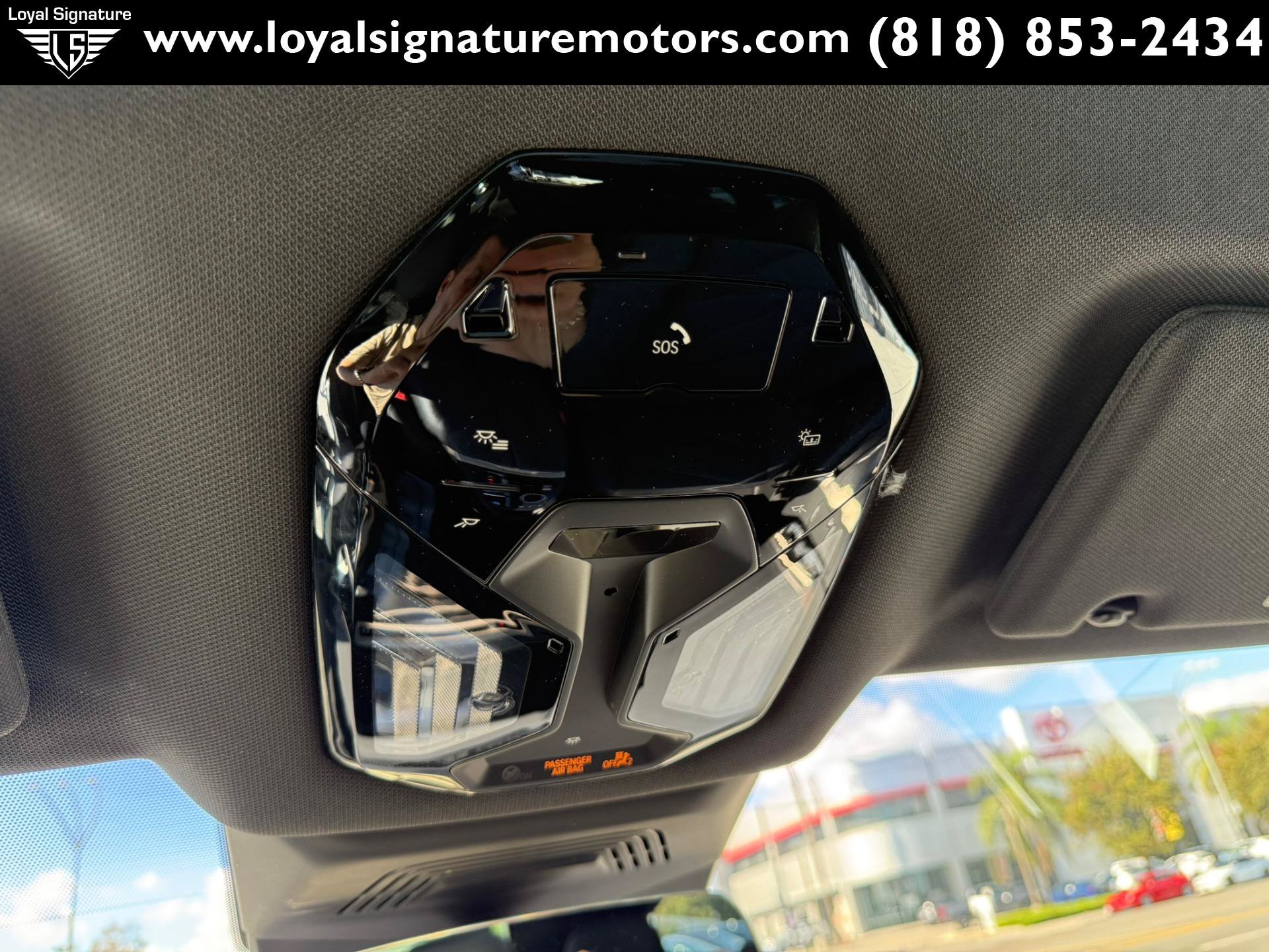 Used 2024 BMW iX xDrive50 w/ Sport Package AWD/4WD image 37
