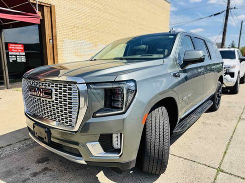Used 2024 GMC Yukon XL Denali AWD/4WD image 10