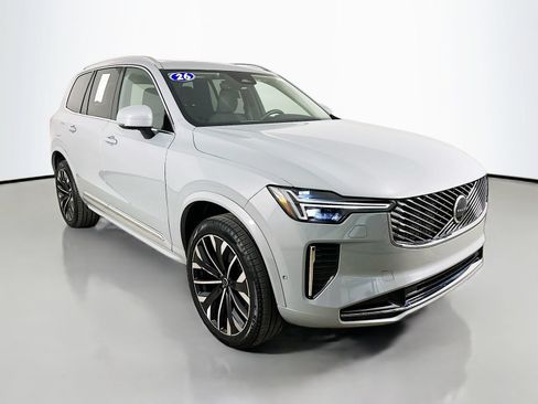 Used 2026 Volvo XC90 B6 Plus w/ Protection Package Premier AWD/4WD image 3