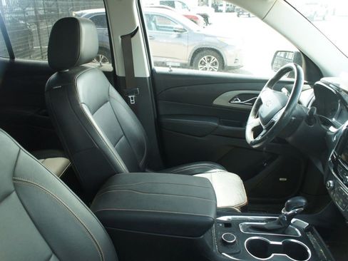 Used 2021 Chevrolet Traverse RS FWD image 5