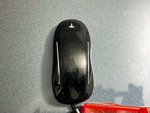 Used 2016 Tesla Model X 90D image 34