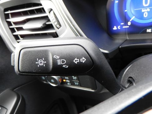 Used 2022 Ford Escape Titanium image 19