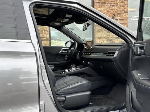 Used 2022 Mitsubishi Outlander SEL Black Edition image 15