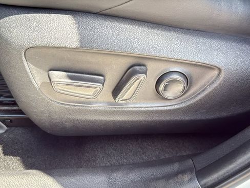 Used 2022 Toyota RAV4 XSE AWD/4WD image 22