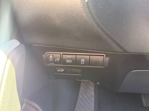 New 2026 Toyota Corolla Cross XLE FWD image 19