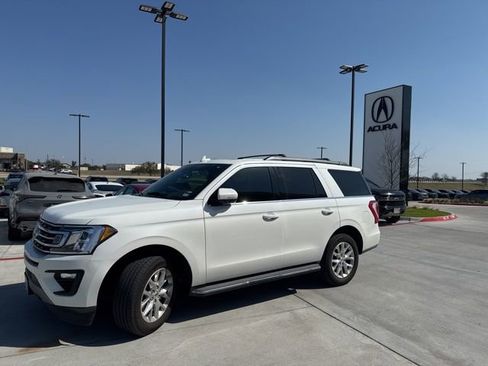 Used 2021 Ford Expedition XLT image 4