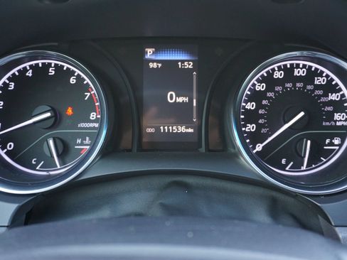 Used 2019 Toyota Camry SE FWD image 13