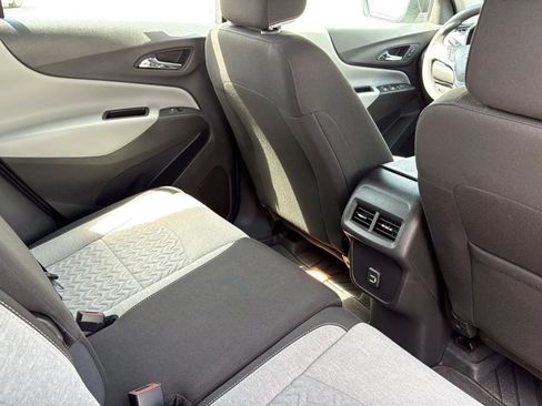 Used 2023 Chevrolet Equinox LS AWD/4WD image 26