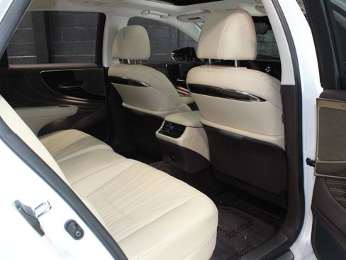 Used 2020 Lexus LS 500 w/ Luxury Package image 54