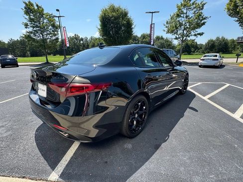 Used 2018 Alfa Romeo Giulia AWD image 8