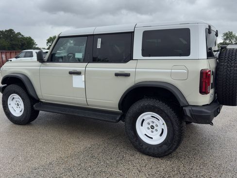 New 2026 Ford Bronco Heritage Edition AWD/4WD image 5